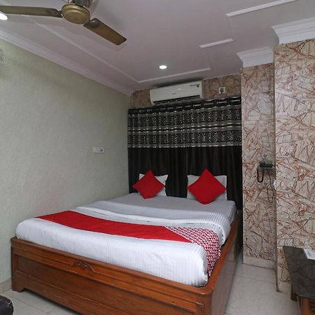 Oyo Flagship 16209 Hotel Ambar Palace Bara Bazar Ngoại thất bức ảnh