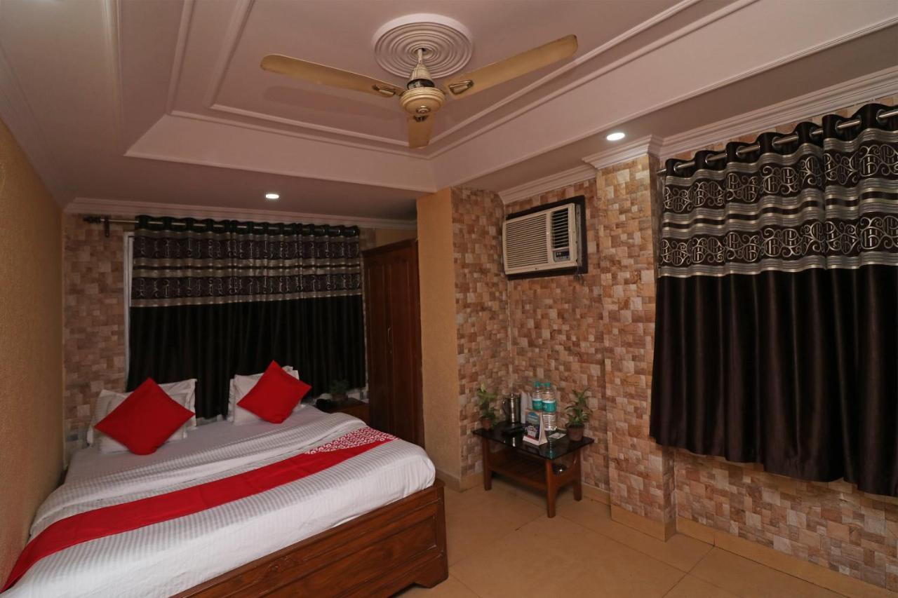 Oyo Flagship 16209 Hotel Ambar Palace Bara Bazar Ngoại thất bức ảnh