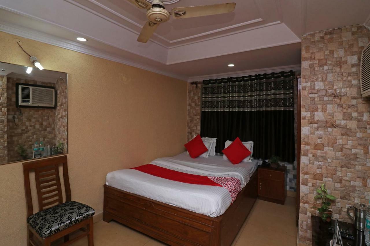 Oyo Flagship 16209 Hotel Ambar Palace Bara Bazar Ngoại thất bức ảnh