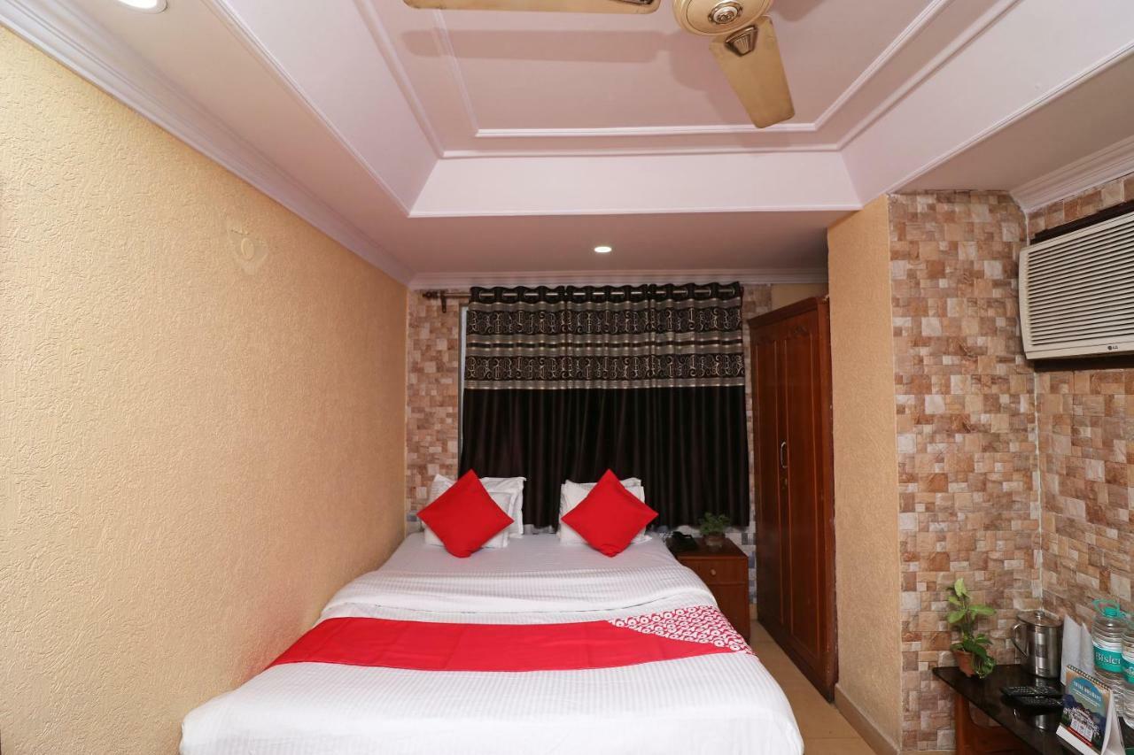 Oyo Flagship 16209 Hotel Ambar Palace Bara Bazar Ngoại thất bức ảnh