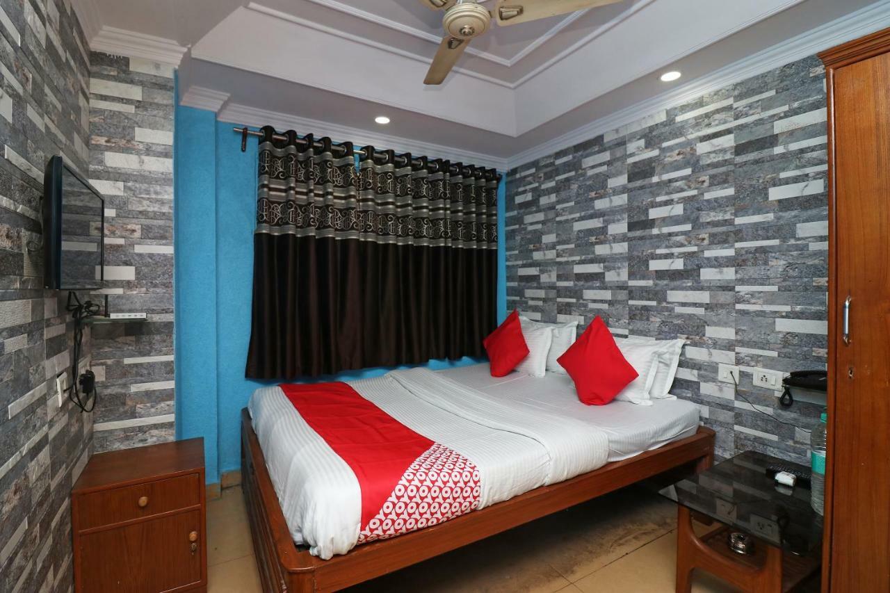 Oyo Flagship 16209 Hotel Ambar Palace Bara Bazar Ngoại thất bức ảnh