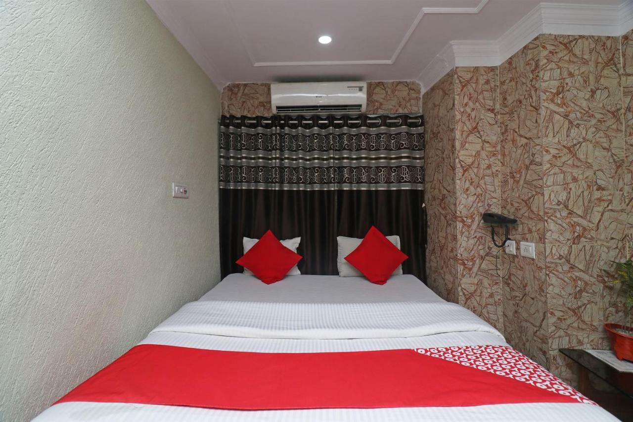 Oyo Flagship 16209 Hotel Ambar Palace Bara Bazar Ngoại thất bức ảnh